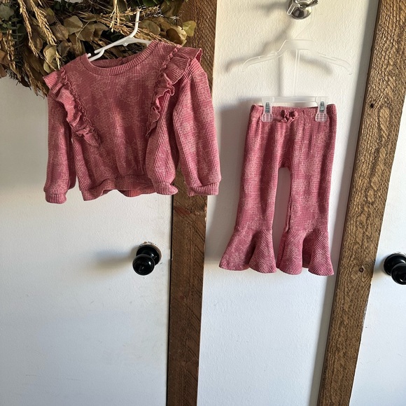 Rachel Zoe 24M Girl Floral Sweatshirt Flared Bottoms Outfit Set Boho EUC - Picture 10 of 10